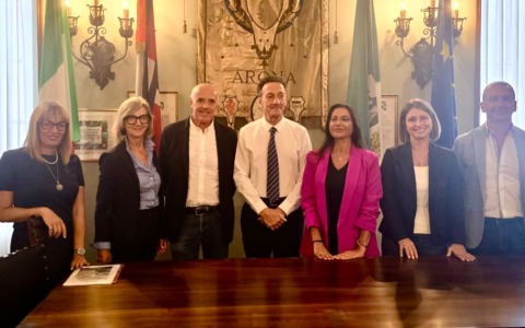 Arona e Distretto Turistico dei Laghi, si rafforza la collaborazione