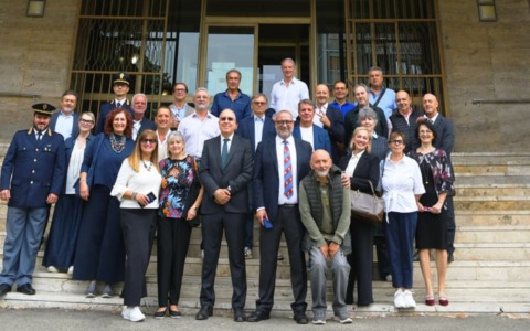 Novara, il “grazie” del Questore ai poliziotti in pensione