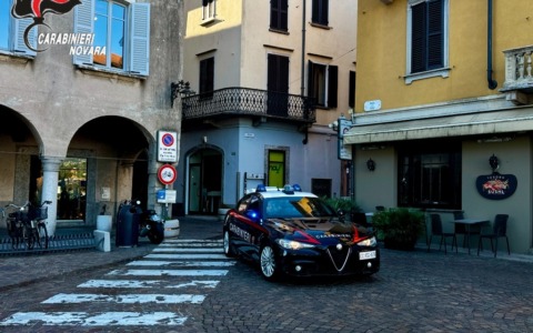 Arona, arrestato un 18enne sorpreso a spacciare in strada