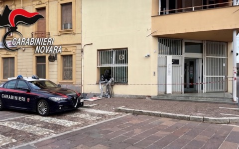 Esplosione nella notte a Biandrate: assaltato un bancomat in centro paese