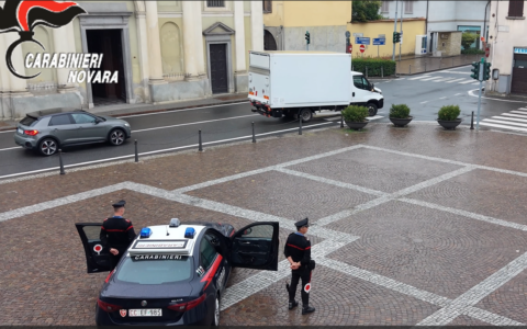 Vespolate, sventata una truffa del finto Carabiniere: arrestato un 25enne, fermato anche un 17enne