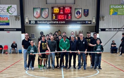Galliate, nuovo campo e canestri al Pala Custoza: inaugurato il parquet del Basket Galliate