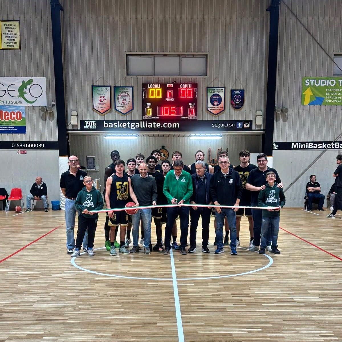 Galliate, nuovo campo e canestri al Pala Custoza: inaugurato il parquet del Basket Galliate