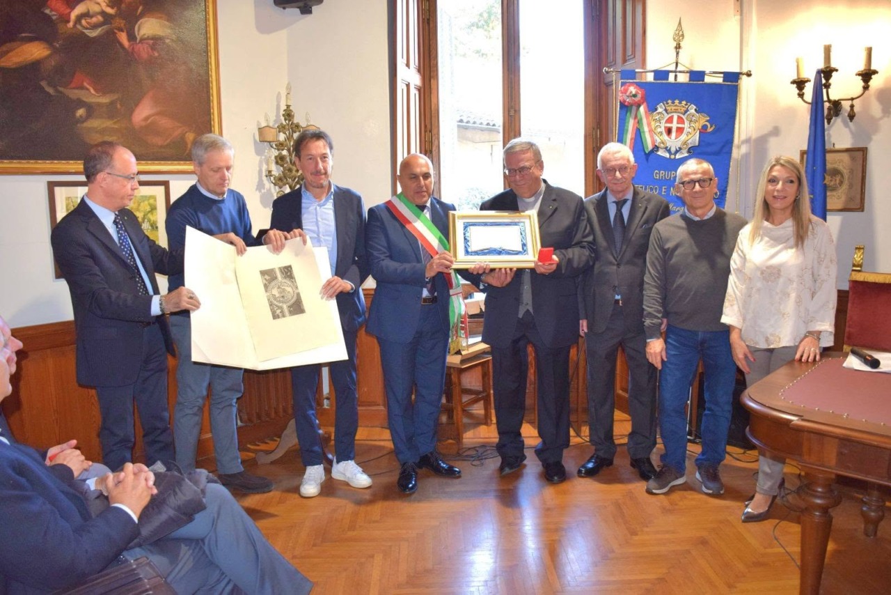 Borgomanerese dell’anno 2026, premiato don Pietro Cerutti