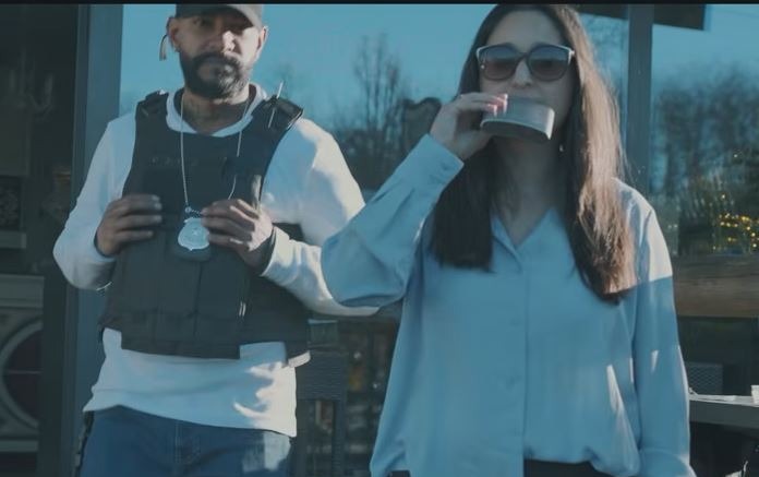 L’artista paruzzarese Michela B. canta il coraggio della legalità