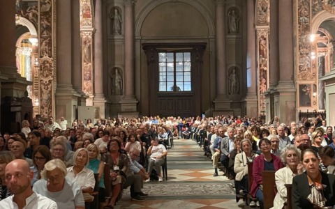 Ottobre Rosa LILT, la musica riempie la Basilica di San Gaudenzio