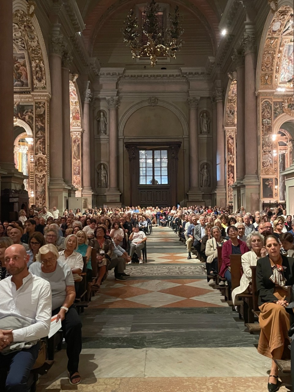 Ottobre Rosa LILT, la musica riempie la Basilica di San Gaudenzio
