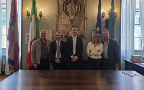 Delegazione del comune di Marina di Gioiosa Ionica in visita ad Arona
