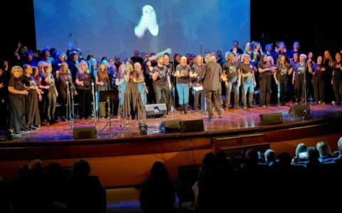 “United Gospel 2026: Cento voci, un solo cuore” ha riempito il Teatro Rosmini