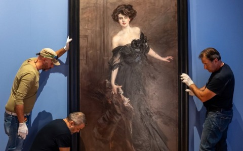 Novara, al Castello si alza il sipario su “Hayez, Boldini e Casorati. Moda e costumi nella società moderna”
