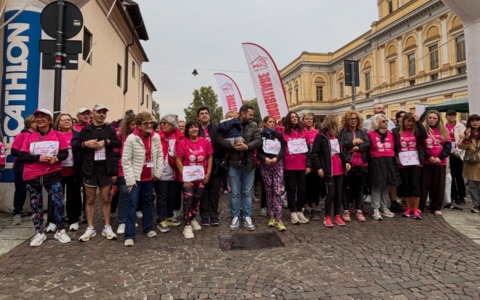 Novara, l’onda rosa della Women LILT Run ha invaso la città